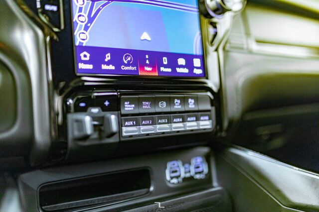 2022 Ram 3500 4x4 Crew Cab Limited Diesel AISIN Leather Roof Nav Red Deer AB