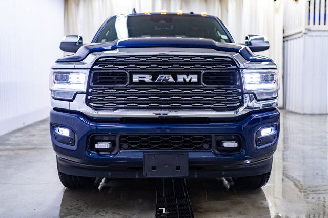 2022 Ram 3500 4x4 Crew Cab Limited Diesel AISIN Leather Roof Nav Red Deer AB