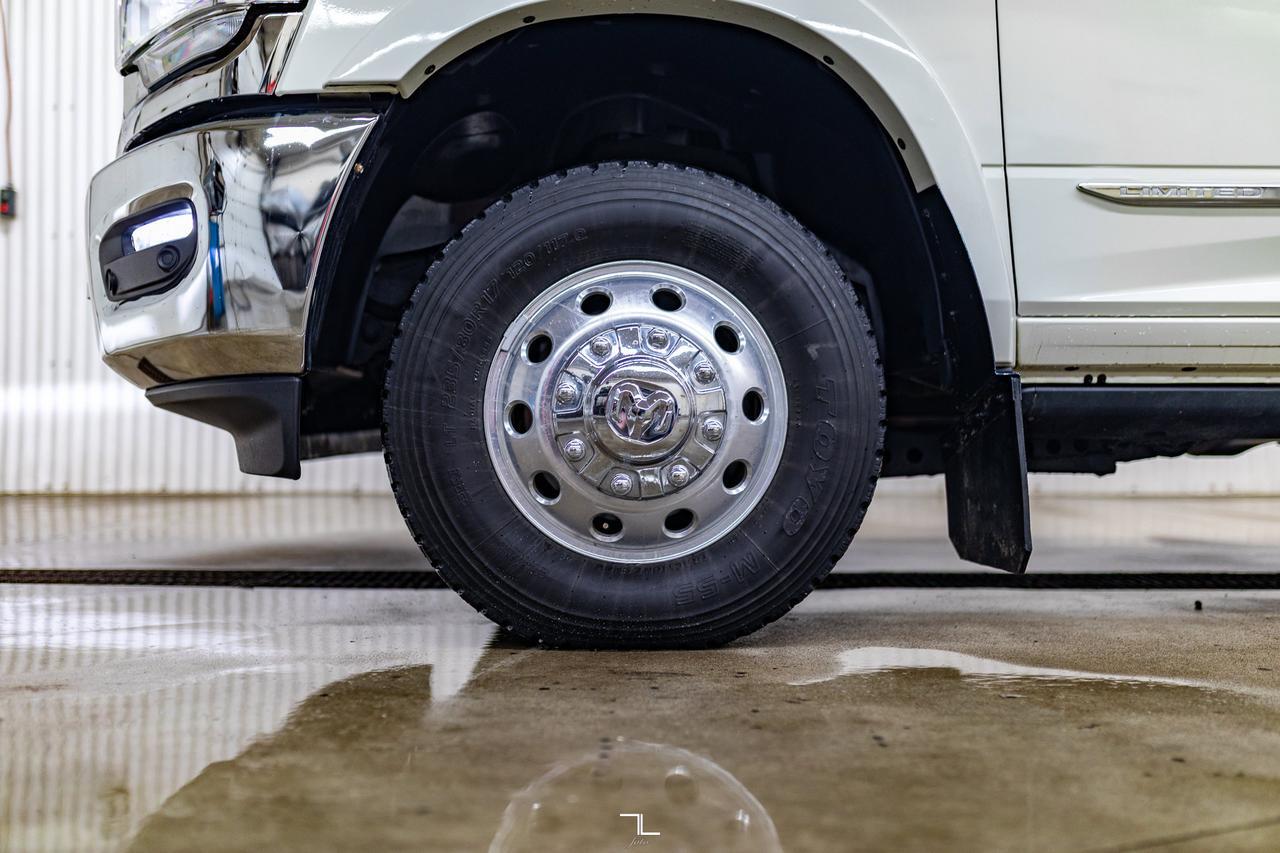 2022 Ram 3500 4x4 Crew Cab Limited Dually Diesel AISIN Leather Nav Red Deer AB