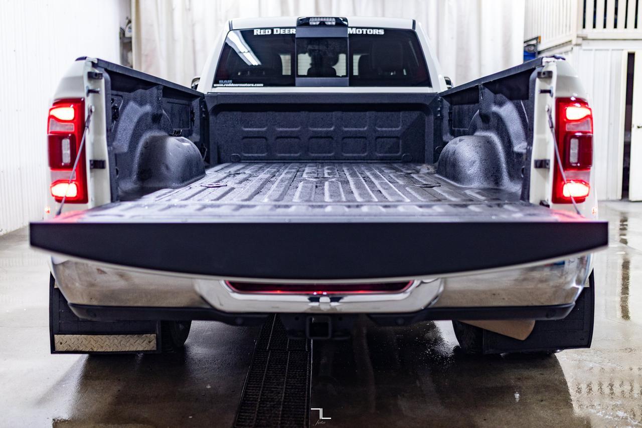 2022 Ram 3500 4x4 Crew Cab Limited Dually Diesel AISIN Leather Nav Red Deer AB
