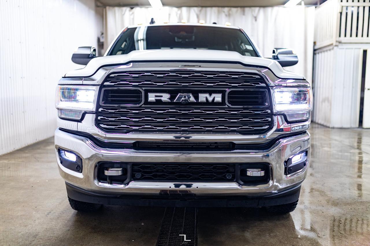 2022 Ram 3500 4x4 Crew Cab Limited Dually Diesel AISIN Leather Nav Red Deer AB