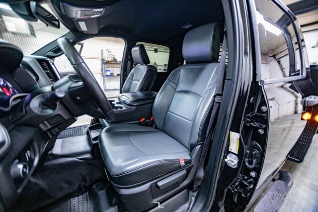 2022 Ram 3500 4x4 Crew Cab Tradesman Deck HEMI BCam Red Deer AB