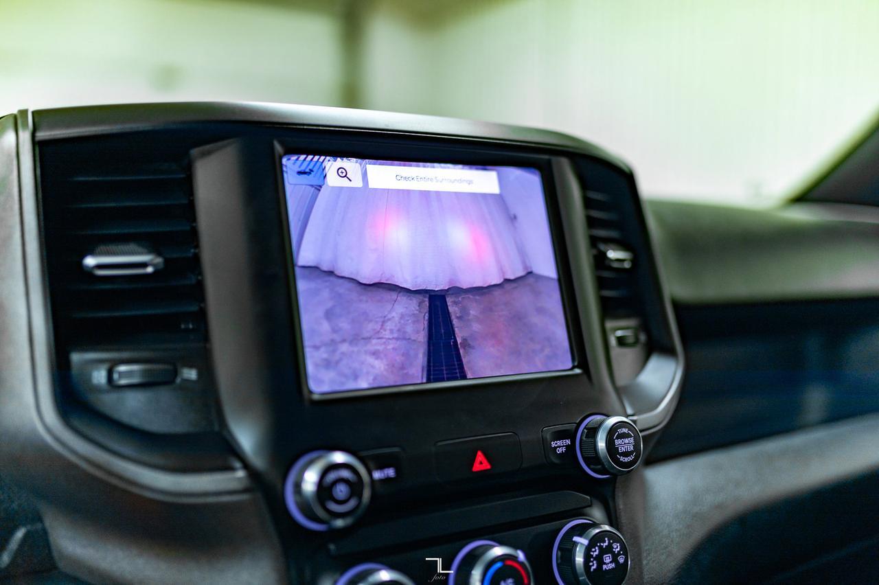 2022 Ram 3500 4x4 Crew Cab Tradesman Deck HEMI BCam Red Deer AB