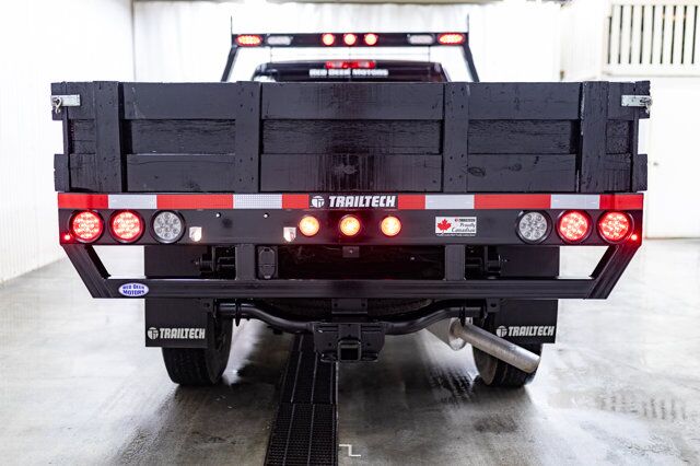 2022 Ram 3500 4x4 Crew Cab Tradesman Deck HEMI BCam Red Deer AB