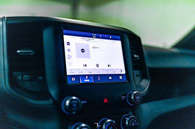 2022 Ram 3500 4x4 Crew Cab Tradesman Deck HEMI BCam Red Deer AB