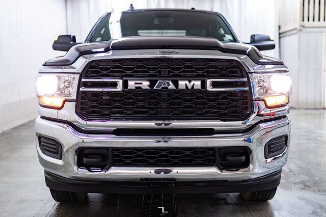 2022 Ram 3500 4x4 Crew Cab Tradesman Deck HEMI BCam Red Deer AB