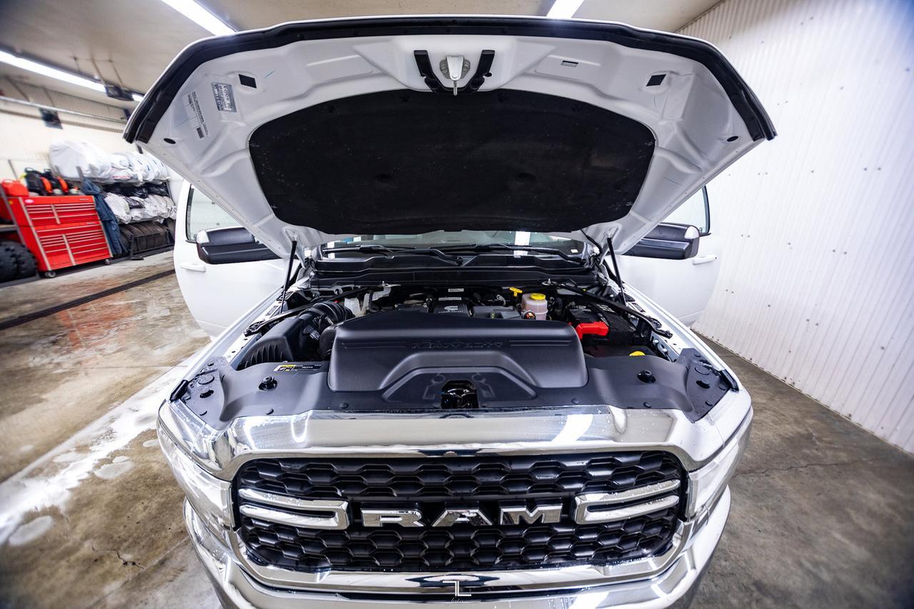 2022 Ram 3500 4x4 Reg Cab SLT Deck Diesel AISIN Red Deer AB