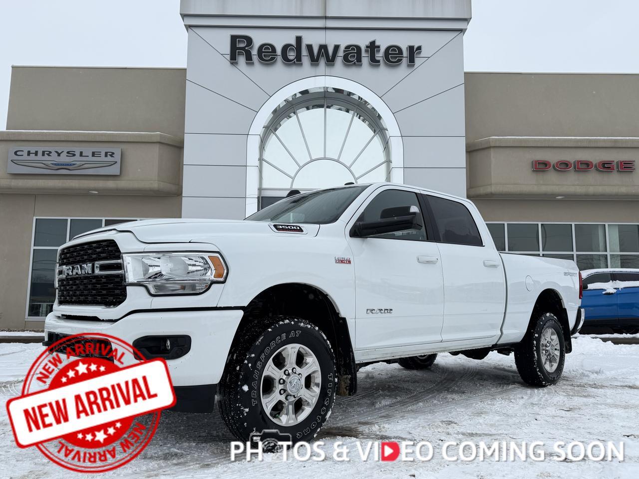 2022 Ram 3500 Big Horn Crew Cab 4x4 | Low KMs | HEMI V8 | Remote Start | Backup Camera