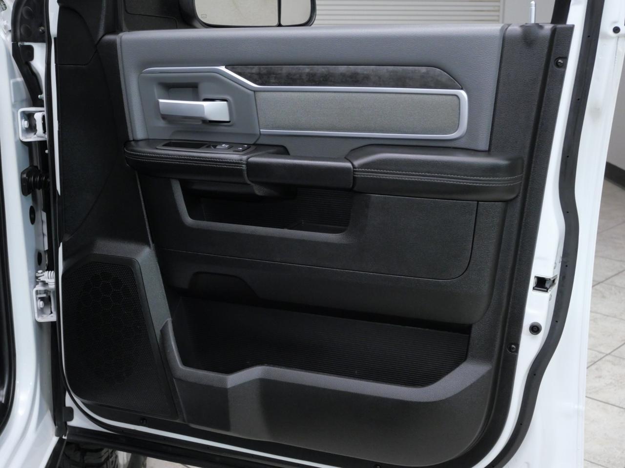 2022 Ram 3500 Big Horn SRW AISIN HO 6.7L Cummins 4x4 Mansfield TX