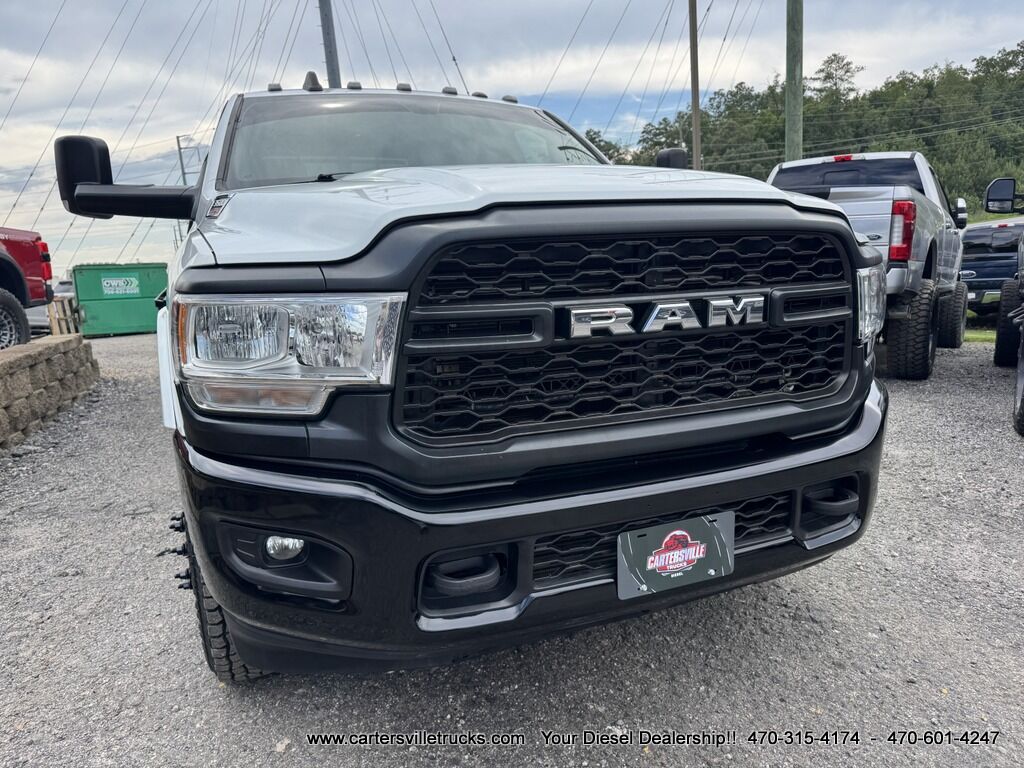 2022 Ram 3500 CAB/Chassis Tradesman 4X4 - FLATBED - DUALLY Cartersville GA