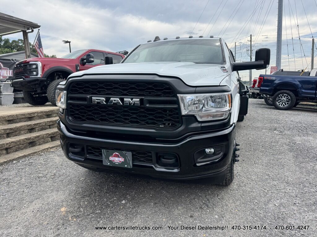 2022 Ram 3500 CAB/Chassis Tradesman 4X4 - FLATBED - DUALLY Cartersville GA