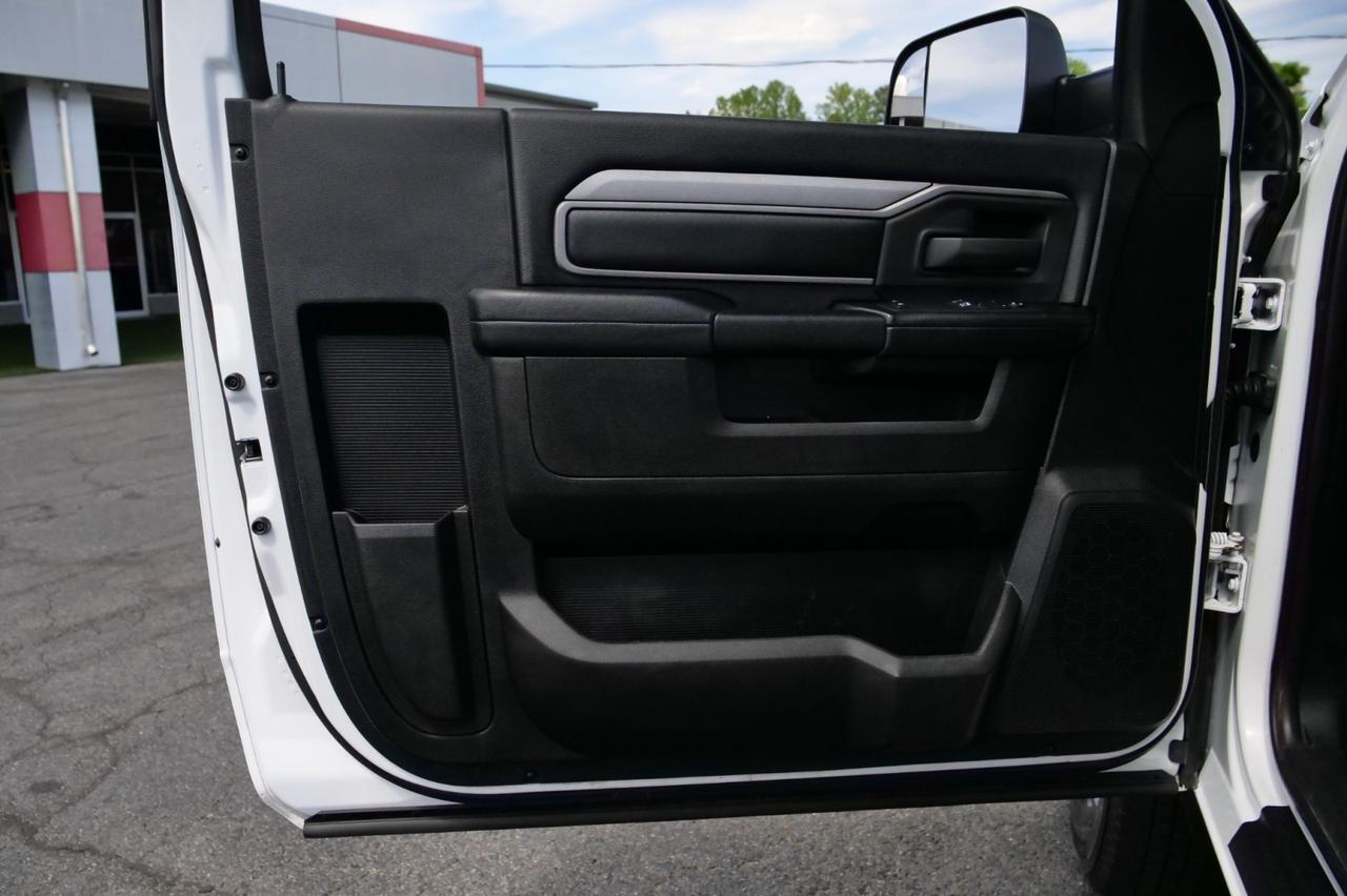 2022 Ram 3500 Chassis Cab Tradesman / AISIN / Turbo Diesel / Level 1 Equipment! Lincolnton NC
