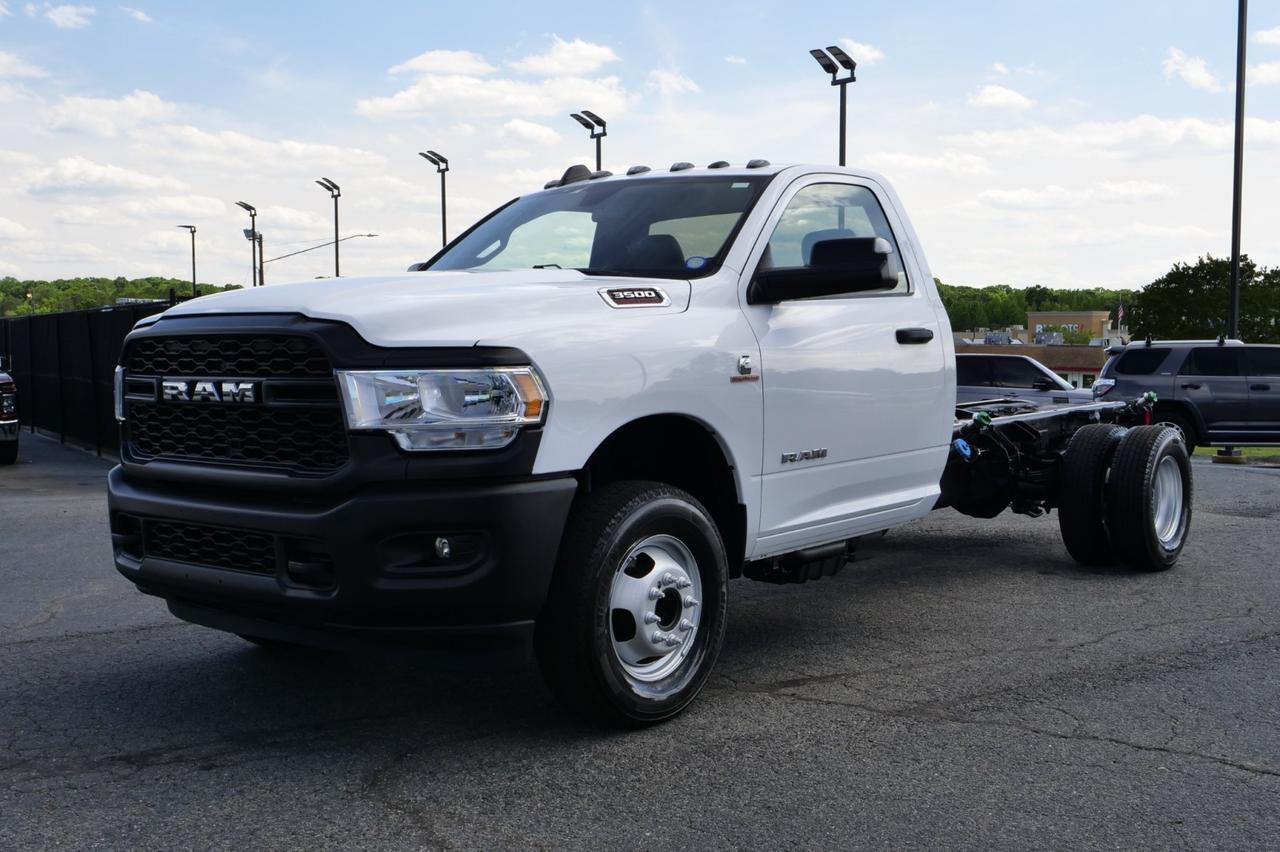 2022 Ram 3500 Chassis Cab Tradesman / AISIN / Turbo Diesel / Level 1 Equipment! Lincolnton NC