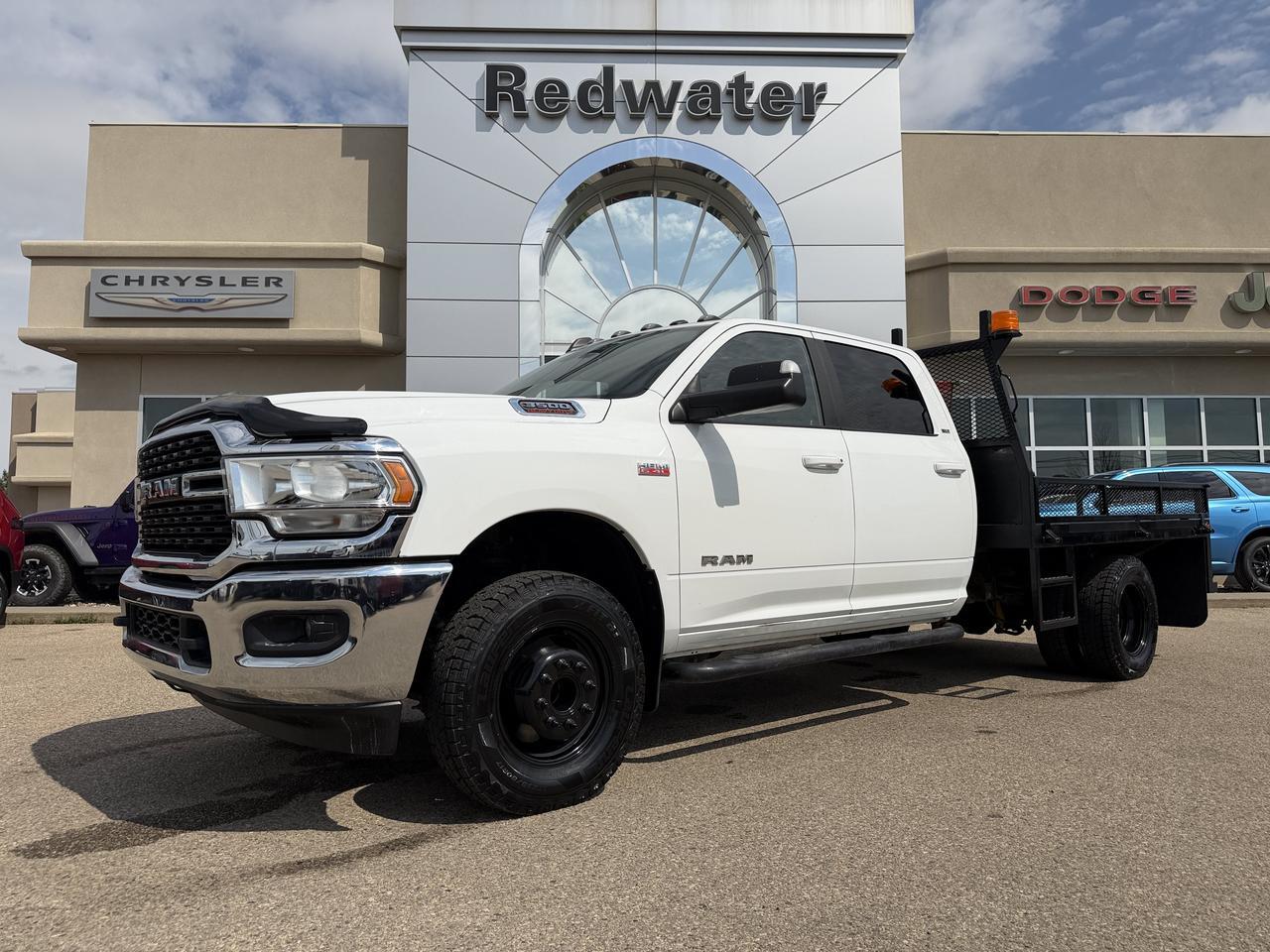 2022 Ram 3500 Chassis SLT | Commercial Cab & Chassis | 4x4 Heavy Duty | Trailer Tow Mirrors | Uconnect Bluetooth