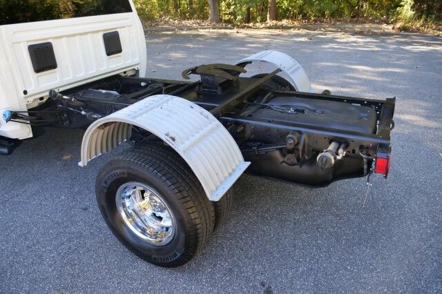 2022 Ram 3500 Chassis Tradesman 4X4 / DRW / Turbo Diesel / AISIN / Max Tow PKG! High Point NC