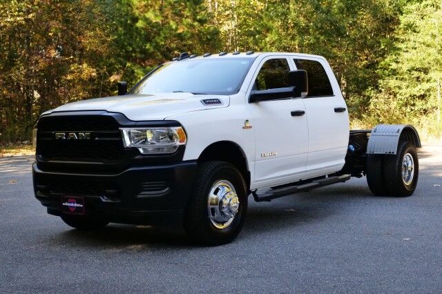 2022 Ram 3500 Chassis Tradesman 4X4 / DRW / Turbo Diesel / AISIN / Max Tow PKG! High Point NC