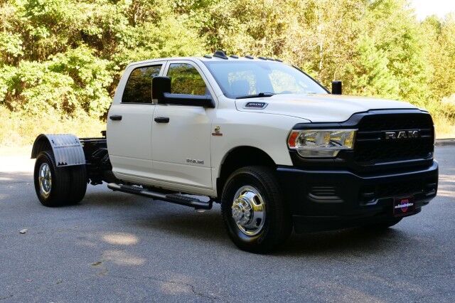 2022 Ram 3500 Chassis Tradesman 4X4 / DRW / Turbo Diesel / AISIN / Max Tow PKG! High Point NC