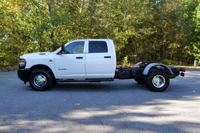 2022 Ram 3500 Chassis Tradesman 4X4 / DRW / Turbo Diesel / AISIN / Max Tow PKG! High Point NC