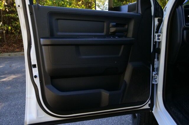 2022 Ram 3500 Chassis Tradesman 4X4 / DRW / Turbo Diesel / AISIN / Max Tow PKG! High Point NC