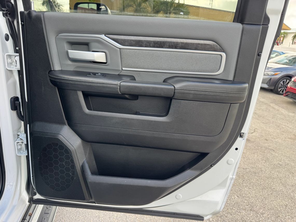 2022 Ram 3500 Crew Cab Big Horn Pickup 4D 8 ft