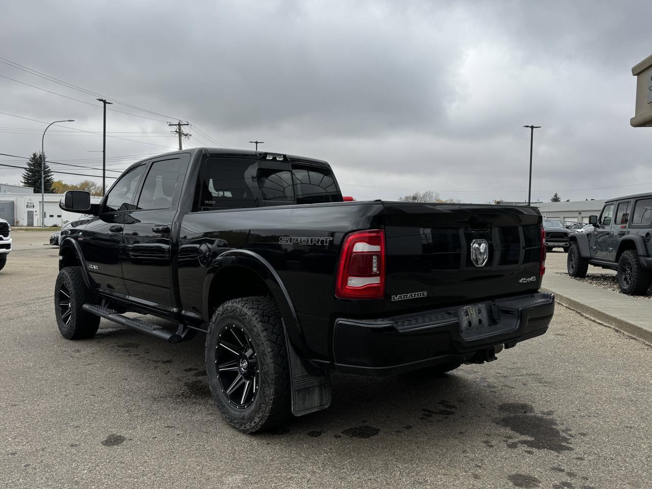 2022 Ram 3500 Laramie Crew Cab | Rig Ready Ram |  Low KMs | Cummins Diesel | Leather | Heated Vented Seats | NAV Redwater AB