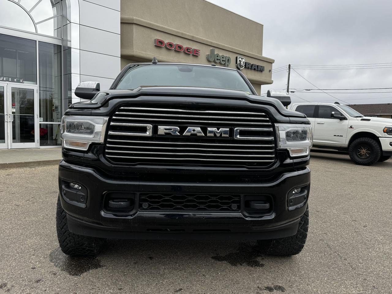 2022 Ram 3500 Laramie Crew Cab | Rig Ready Ram |  Low KMs | Cummins Diesel | Leather | Heated Vented Seats | NAV Redwater AB