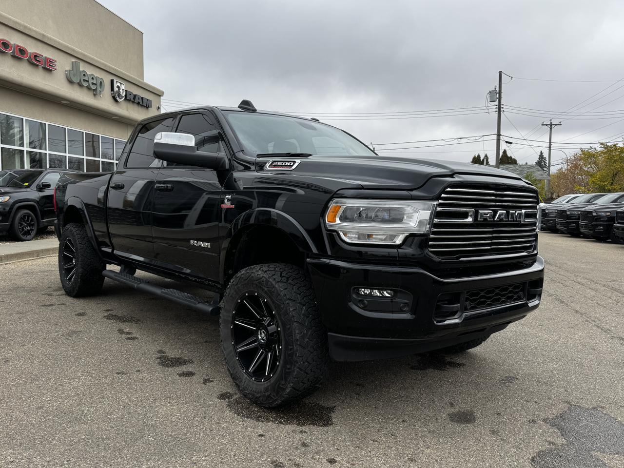 2022 Ram 3500 Laramie Crew Cab | Rig Ready Ram |  Low KMs | Cummins Diesel | Leather | Heated Vented Seats | NAV Redwater AB