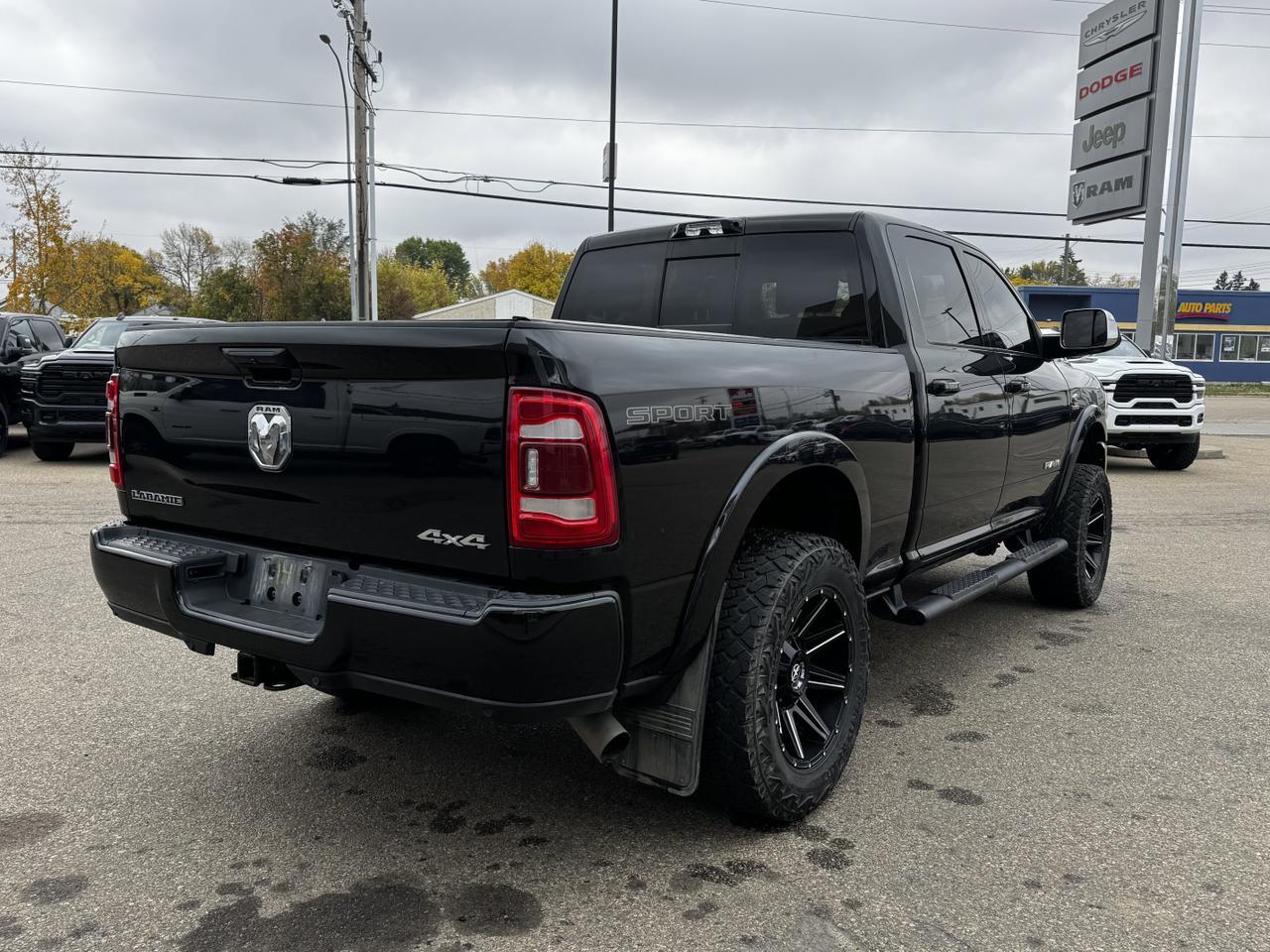 2022 Ram 3500 Laramie Crew Cab | Rig Ready Ram |  Low KMs | Cummins Diesel | Leather | Heated Vented Seats | NAV Redwater AB