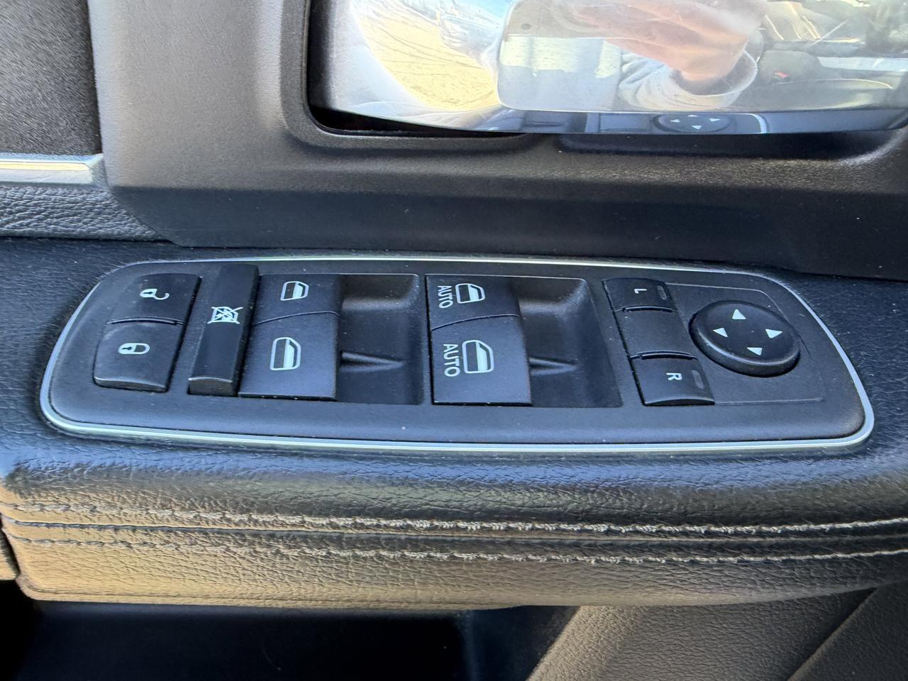 2022 Ram 3500 Laramie Crew Cab 4x4 | Cummins Diesel | Leather | NAV | Heated Vented Seats | Remote Start Redwater AB