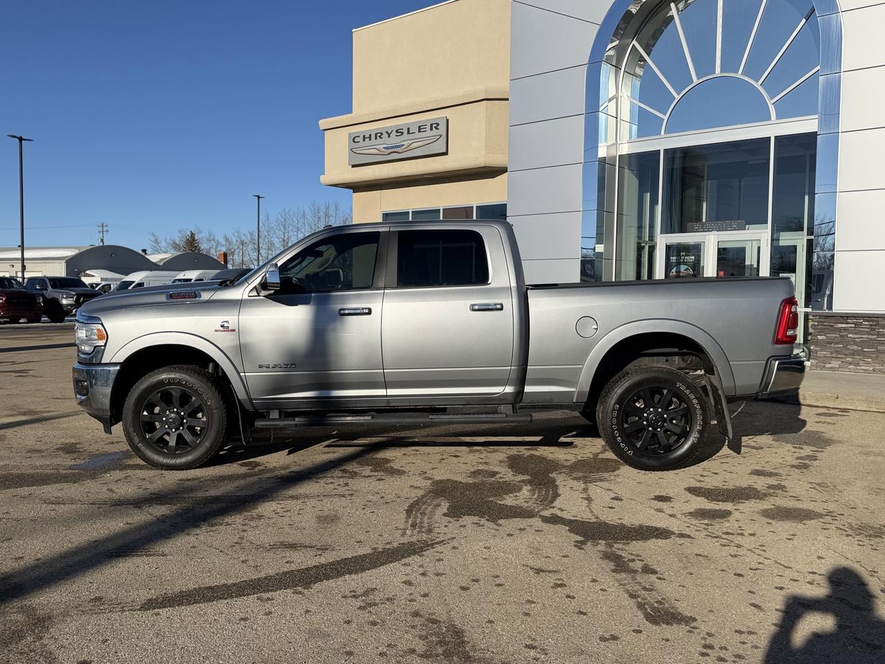 2022 Ram 3500 Laramie Crew Cab 4x4 | Cummins Diesel | Leather | NAV | Heated Vented Seats | Remote Start Redwater AB