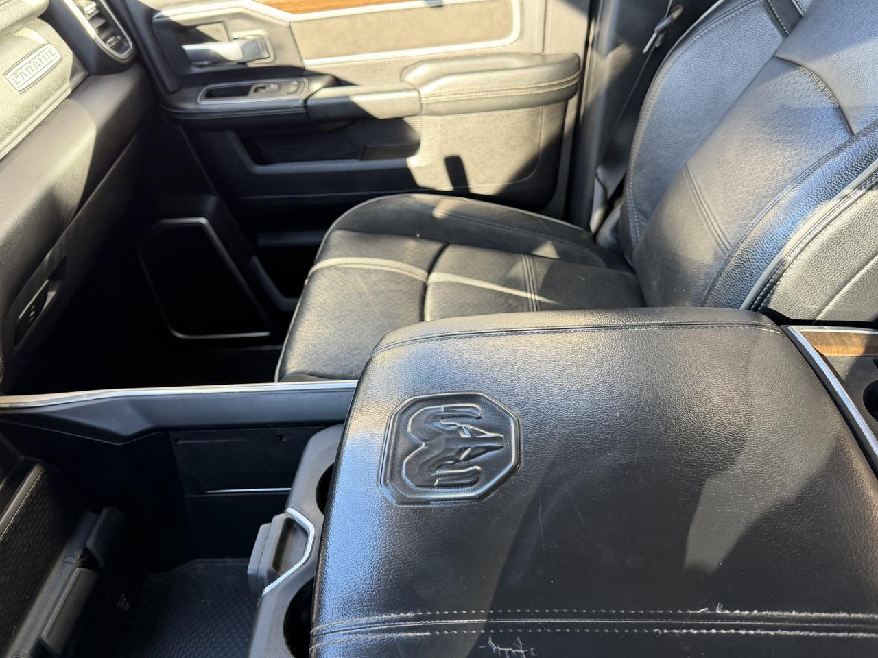 2022 Ram 3500 Laramie Crew Cab 4x4 | Cummins Diesel | Leather | NAV | Heated Vented Seats | Remote Start Redwater AB