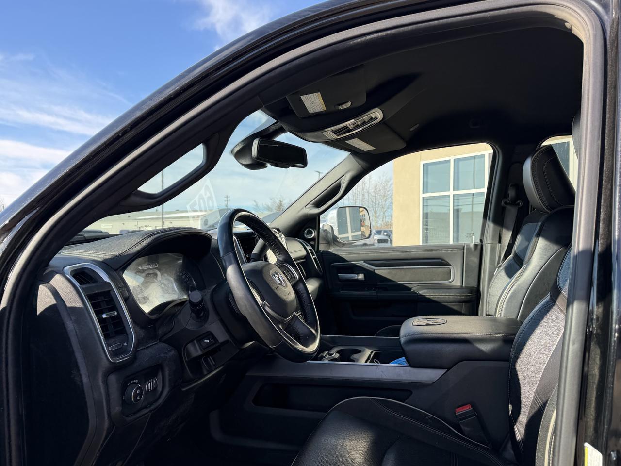 2022 Ram 3500 Laramie Mega Cab 4X4 |6.7L | AISIN | Leather | Heated Seats | Laramie Level 2 Equip Pkg | Nav Redwater AB