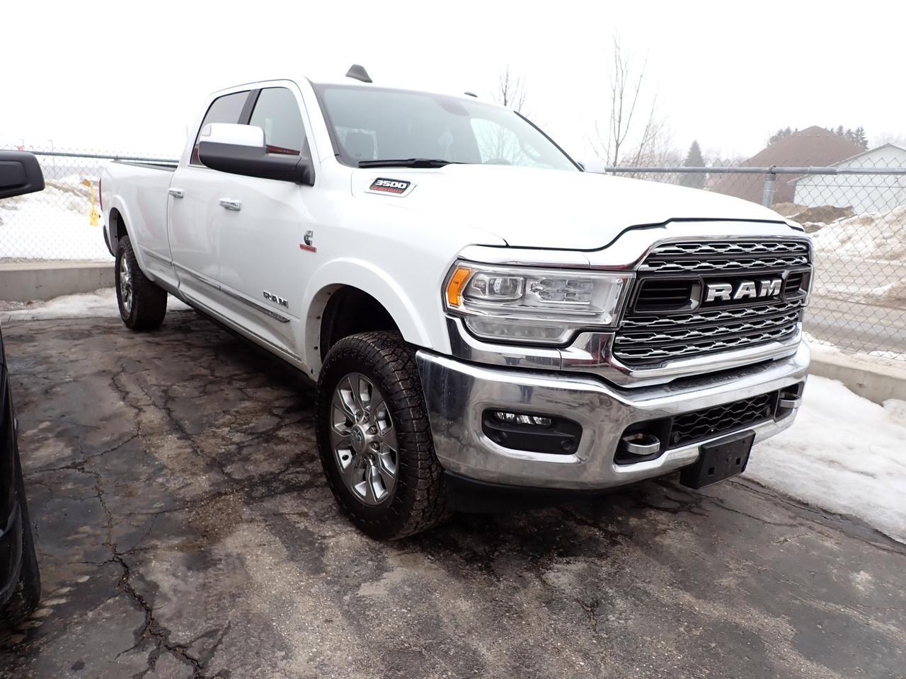 2022 Ram 3500 Limited 4WD CREW CAB 8' BOX *DIESEL*