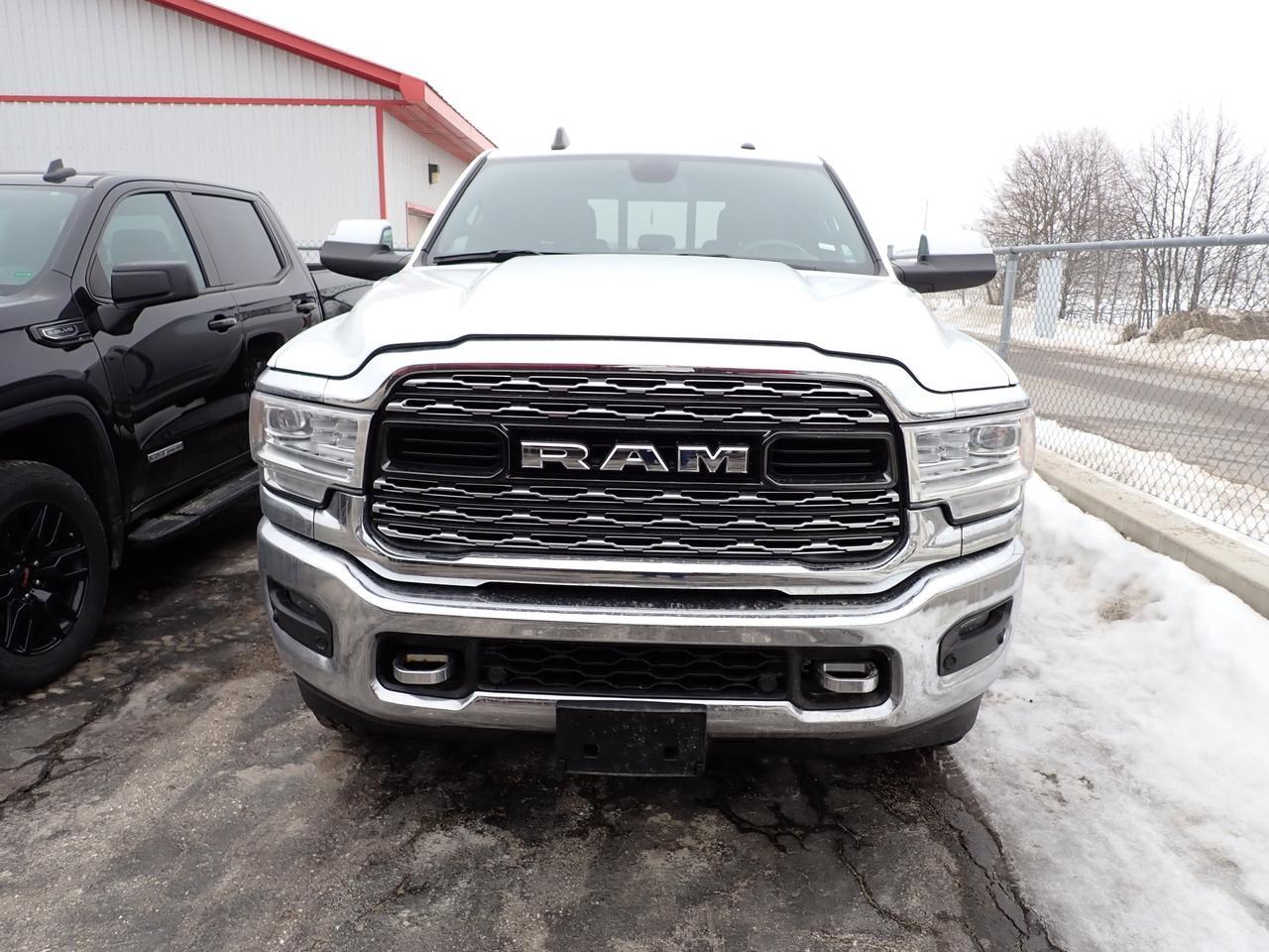 2022 Ram 3500 Limited 4WD CREW CAB 8' BOX *DIESEL* Listowel ON
