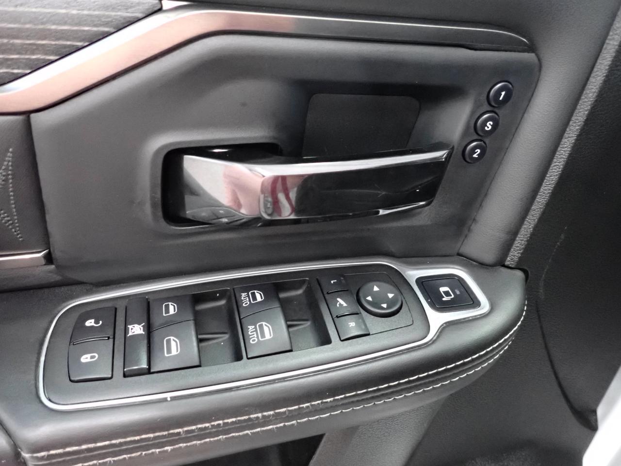 2022 Ram 3500 Limited 4WD CREW CAB LEATHER NAVI 8' BOX *DIESEL* Listowel ON