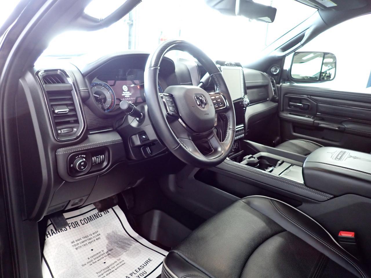 2022 Ram 3500 Limited 4WD MEGA CAB 6'4" BOX LEATHER NAVI SUNROOF *DIESEL** Listowel ON