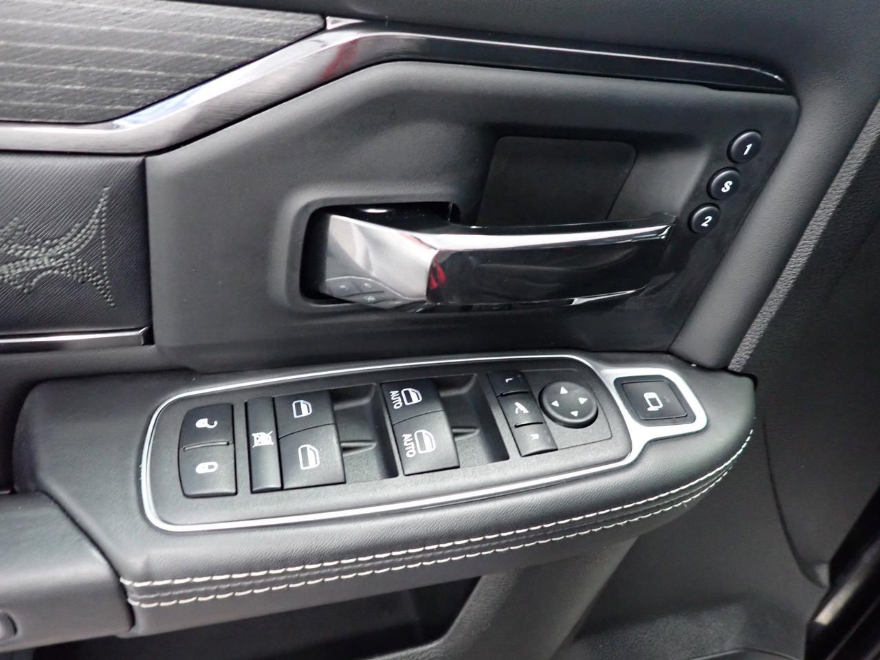 2022 Ram 3500 Limited 4WD MEGA CAB 6'4" BOX LEATHER NAVI SUNROOF *DIESEL** Listowel ON