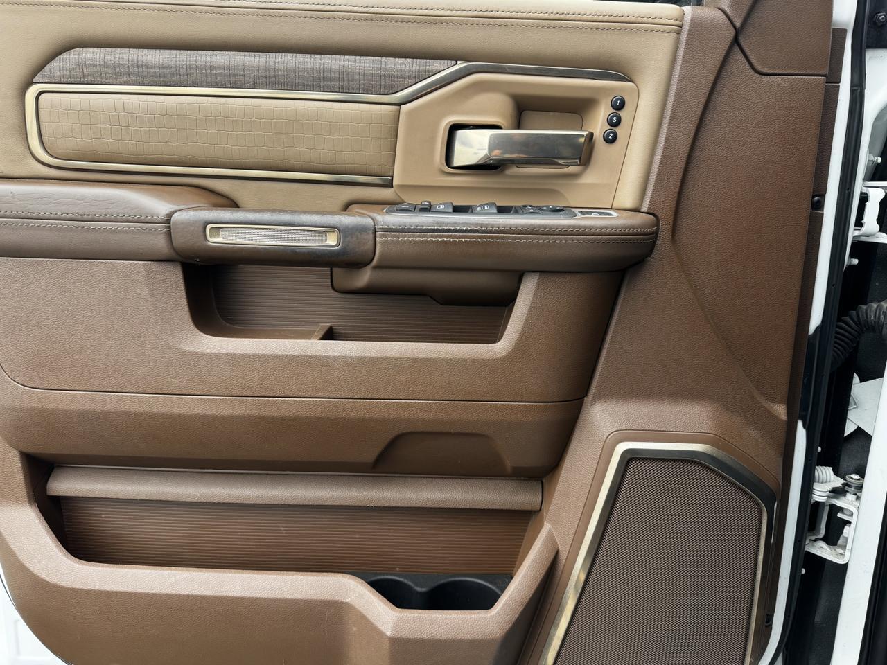 2022 Ram 3500 Limited Longhorn Crew Cab 4x4 | Cummins Diesel | Low KMs | Leather | Heated Vented Seats | NAV Redwater AB