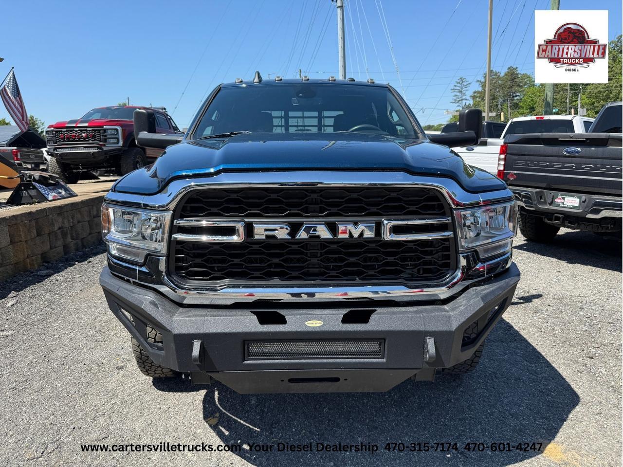 2022 Ram 3500 Tradesman 4X4 - DUALLY - FLATBED - UCONNECT - 50G TANK