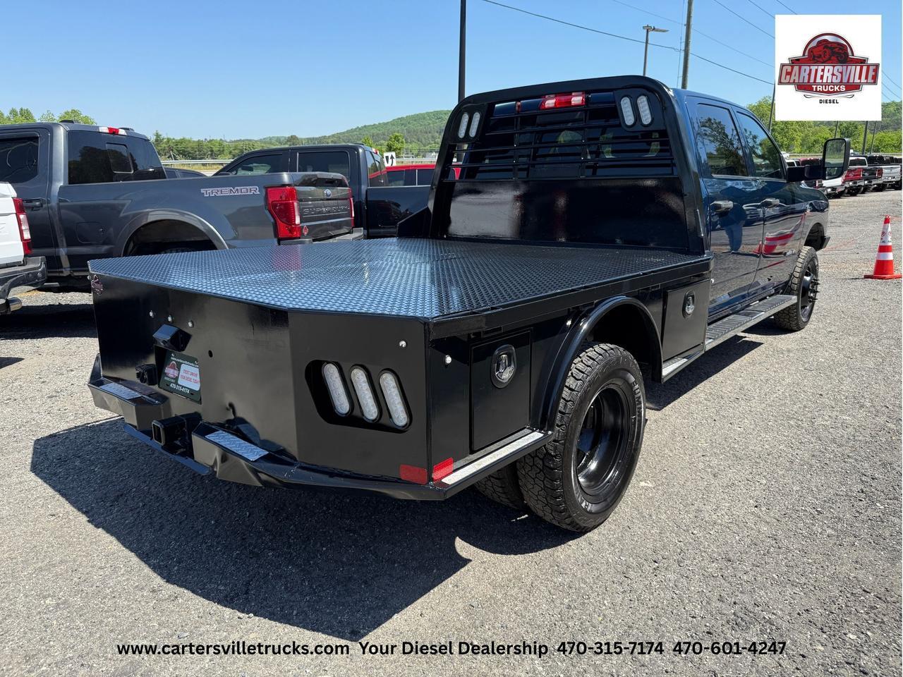 2022 Ram 3500 Tradesman 4X4 - DUALLY - FLATBED - UCONNECT - 50G TANK Cartersville GA