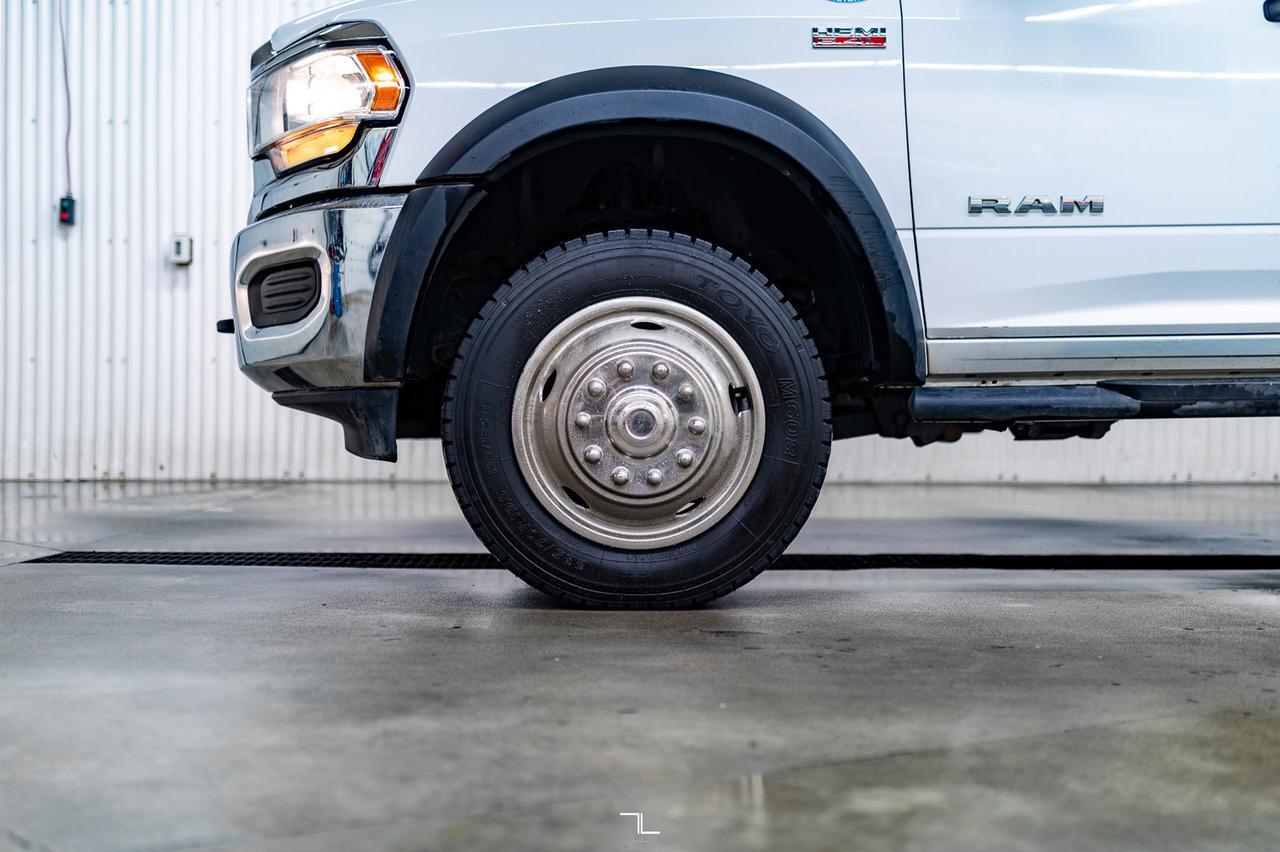 2022 Ram 4500 4x4 Crew Cab Tradesman Deck HEMI BCam Red Deer AB