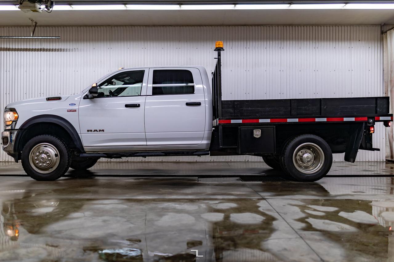 2022 Ram 4500 4x4 Crew Cab Tradesman Deck HEMI BCam Red Deer AB