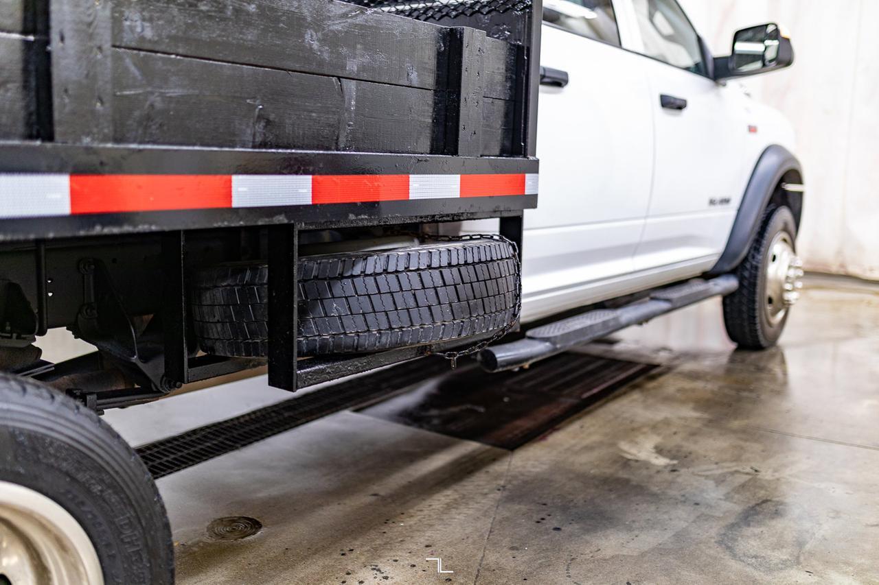 2022 Ram 4500 4x4 Crew Cab Tradesman Deck HEMI BCam Red Deer AB