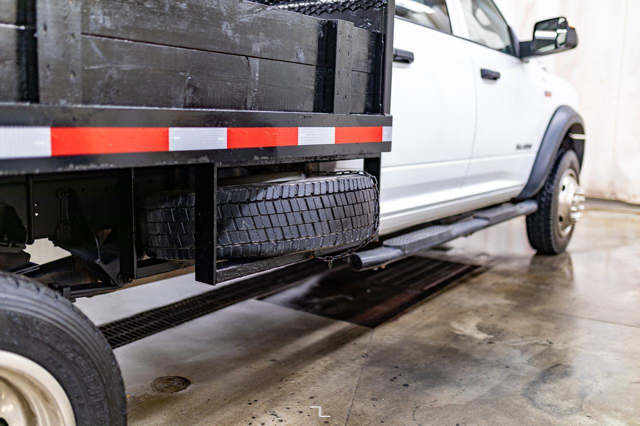 2022 Ram 4500 4x4 Crew Cab Tradesman Deck HEMI BCam Red Deer AB