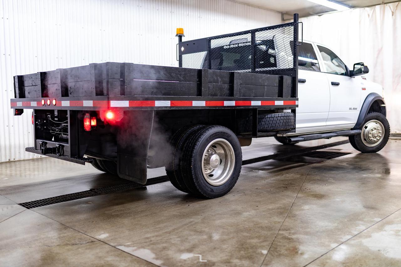 2022 Ram 4500 4x4 Crew Cab Tradesman Deck HEMI BCam Red Deer AB