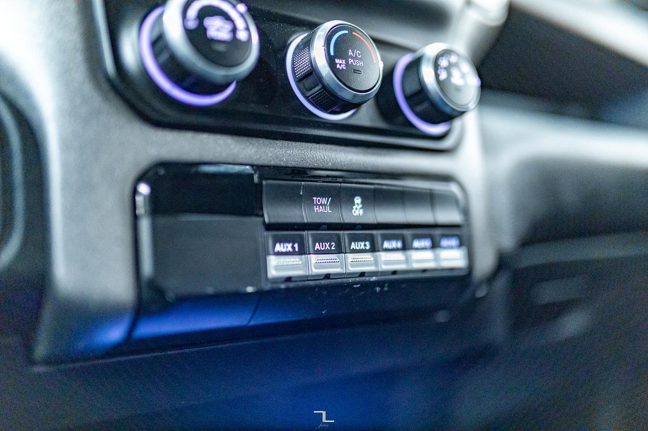 2022 Ram 4500 4x4 Crew Cab Tradesman Deck HEMI BCam Red Deer AB