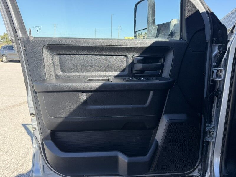 2022 Ram 5500 4x4 Diesel Flatbed 52k mi's Tradesman Collinsville OK