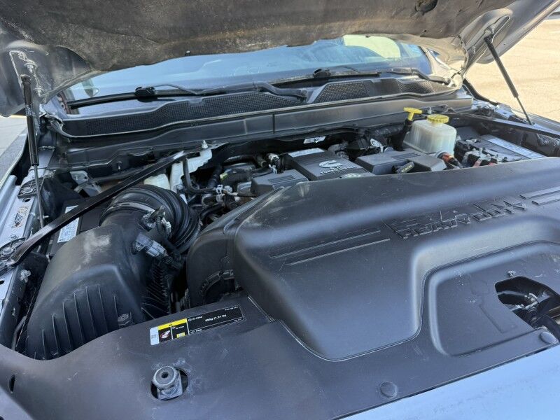 2022 Ram 5500 4x4 Diesel Flatbed 52k mi's Tradesman Collinsville OK
