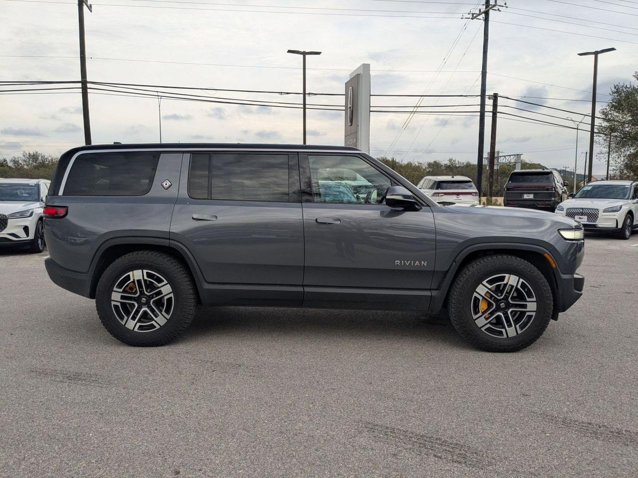 2022 Rivian R1S Launch Edition