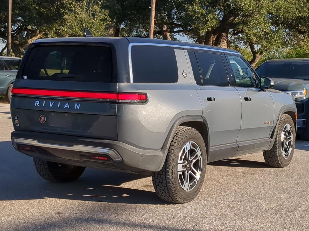 2022 Rivian R1S Launch Edition